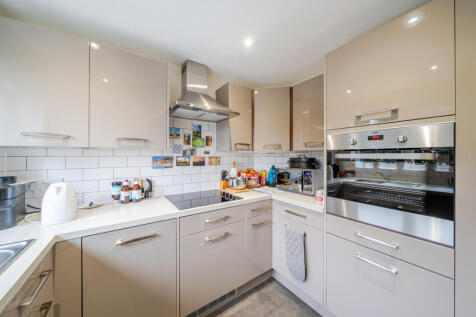 1382852-9-691c756...