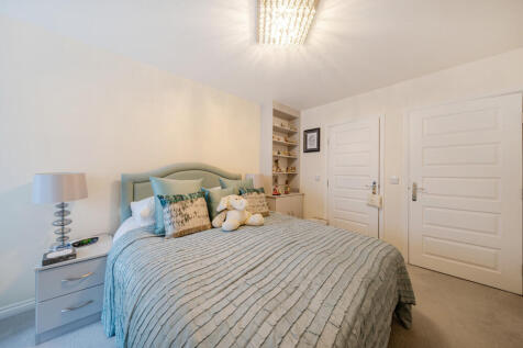 1382852-18-691c76...