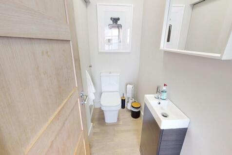 Coach-House-04242...