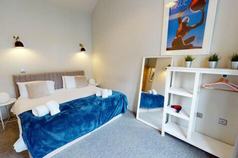Coach-House-04242...