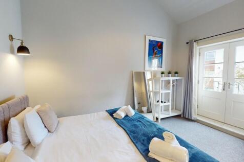 Coach-House-04242...