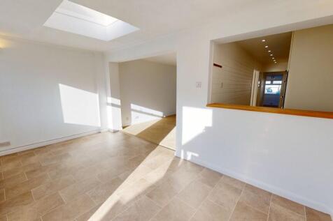 982-11242025_1059...