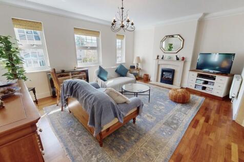 1721-10062025_161...