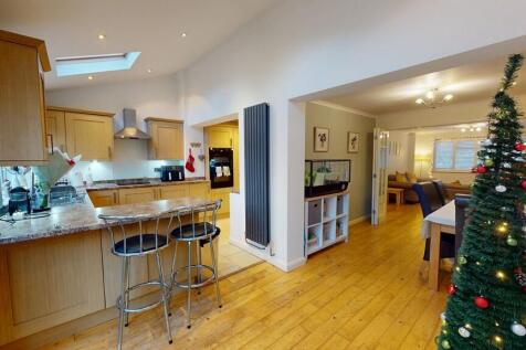 Kingsholme-120420...