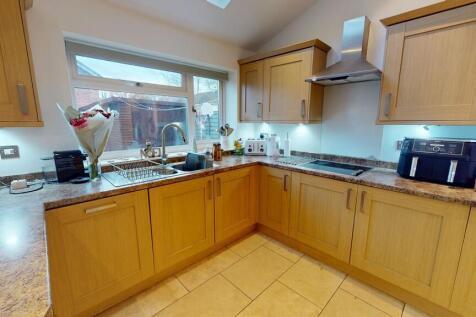 Kingsholme-120420...