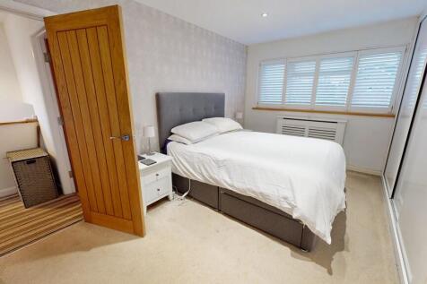 Kingsholme-120420...