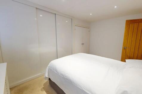 Kingsholme-120420...