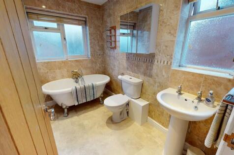 Kingsholme-120420...