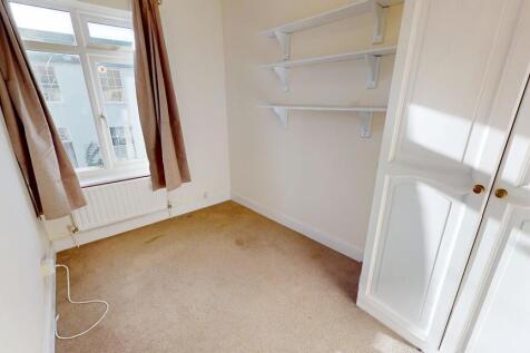 1050-12122025_105...