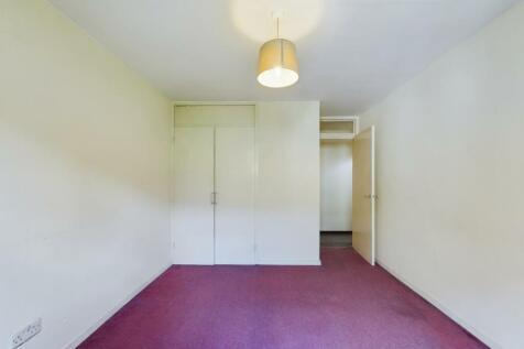 CAM01530G0-PR0111-STILL003.jpg