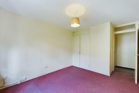 CAM01530G0-PR0111-STILL004.jpg