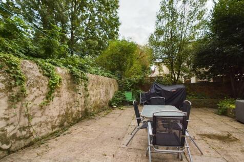 CAM01576G0-PR0178-STILL015.jpg