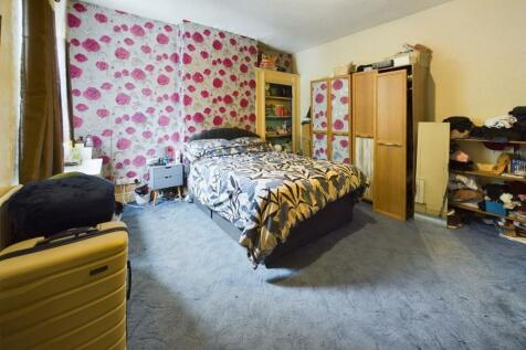 CAM01576G0-PR0178-STILL001.jpg