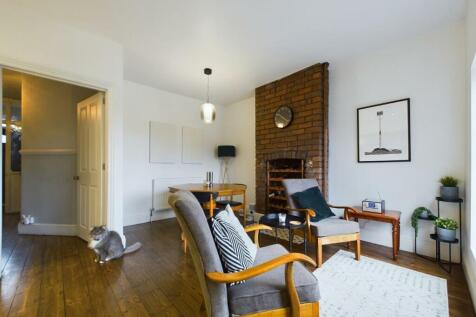 CAM01576G0-PR0198-STILL017.jpg