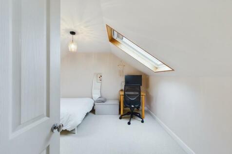 CAM01576G0-PR0198-STILL048.jpg