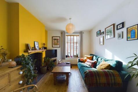 CAM01576G0-PR0212-STILL004.jpg