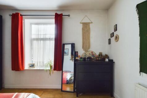 CAM01576G0-PR0212-STILL026.jpg