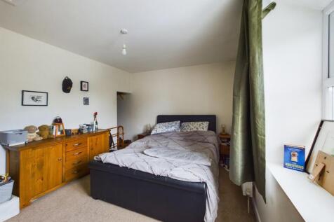 CAM01576G0-PR0204-STILL018.jpg