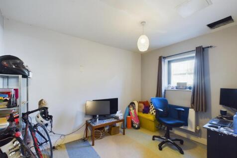 CAM01530G0-PR0223-STILL013.jpg