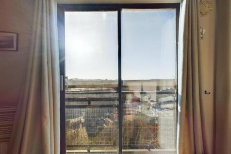 CAM01530G0-PR0223-STILL004.jpg