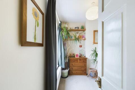 CAM01576G0-PR0224-STILL029.jpg