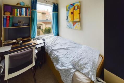 CAM01530G0-PR0230-STILL029.jpg