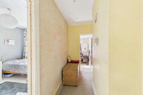 CAM01530G0-PR0245-STILL019.jpg