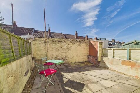 CAM01530G0-PR0245-STILL007.jpg