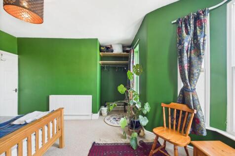 CAM01530G0-PR0259-STILL006.jpg