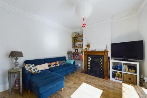 CAM01530G0-PR0176-STILL003.jpg