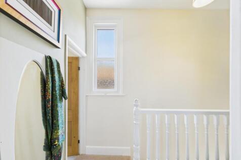 CAM01530G0-PR0268-STILL027.jpg