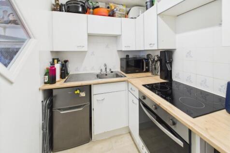 CAM01530G0-PR0262-STILL003.jpg