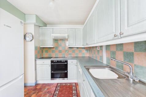 CAM01576G0-PR0267-STILL010.jpg