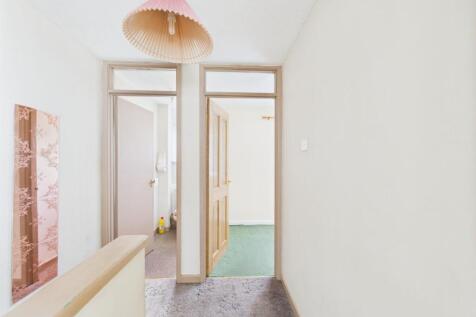 CAM01576G0-PR0267-STILL012.jpg