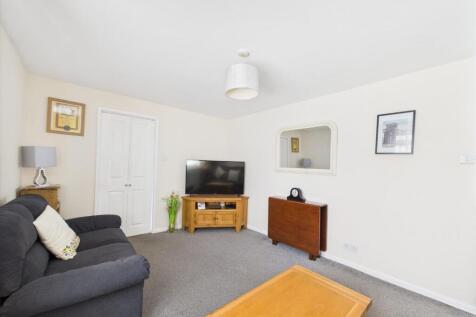 CAM01576G0-PR0271-STILL007.jpg