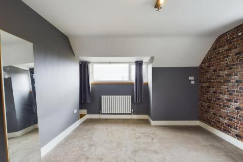 CAM01576G0-PR0150-STILL029.jpg