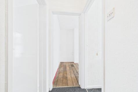 CAM01576G0-PR0303-STILL023.jpg
