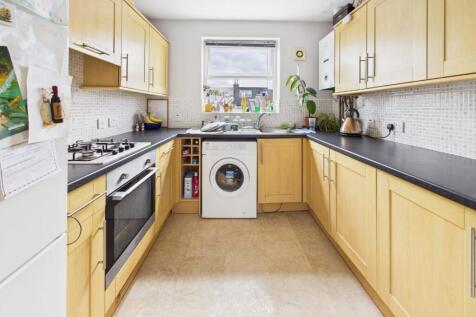 CAM01530G0-PR0317-STILL005.jpg