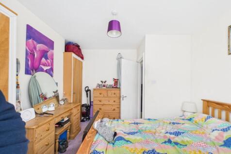 CAM01530G0-PR0322-STILL007.jpg
