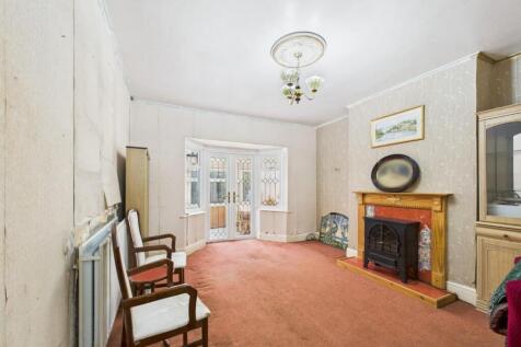 CAM01576G0-PR0311-STILL015.jpg