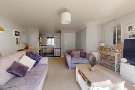 Living Room/Kitchen
