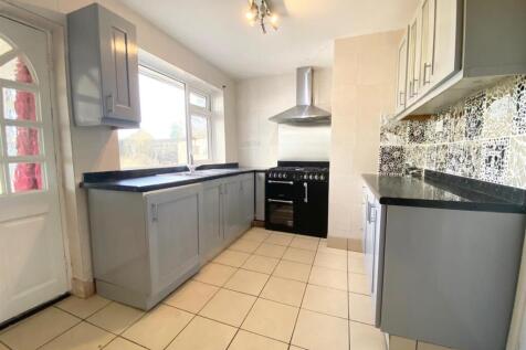 Kitchen 2.jpg