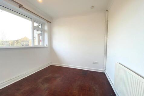 Bedroom 3.jpg