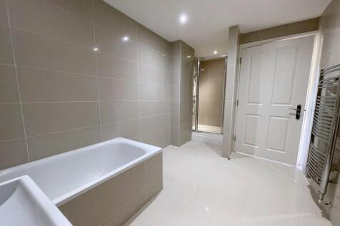 ensuite&#43;with&#43;shower&#43;