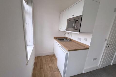 Kitchenette within r