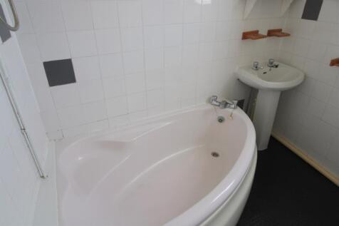 Bathroom&#43;with&#43;shower