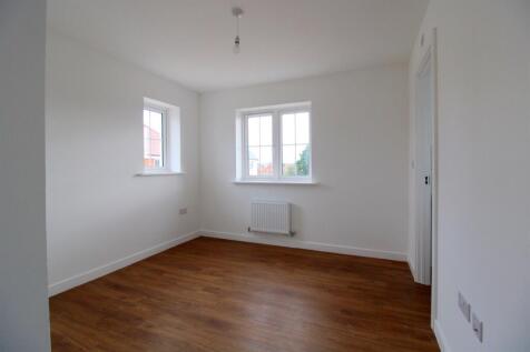 Master&#43;bed&#43;with&#43;ensu