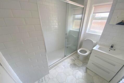 Double shower room