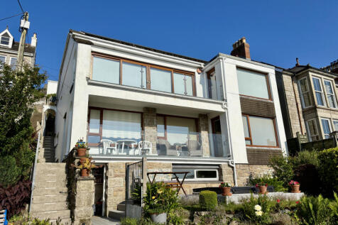 4 Bedroom Detached House for Sale