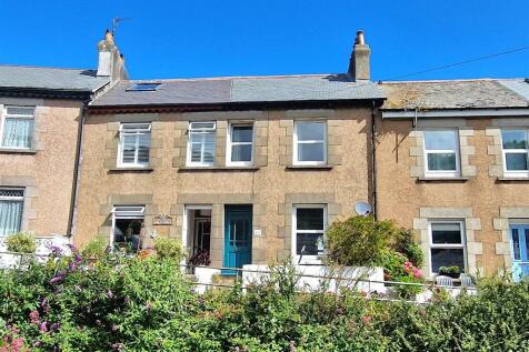 2 Bedroom Mid Terrace House For Sale